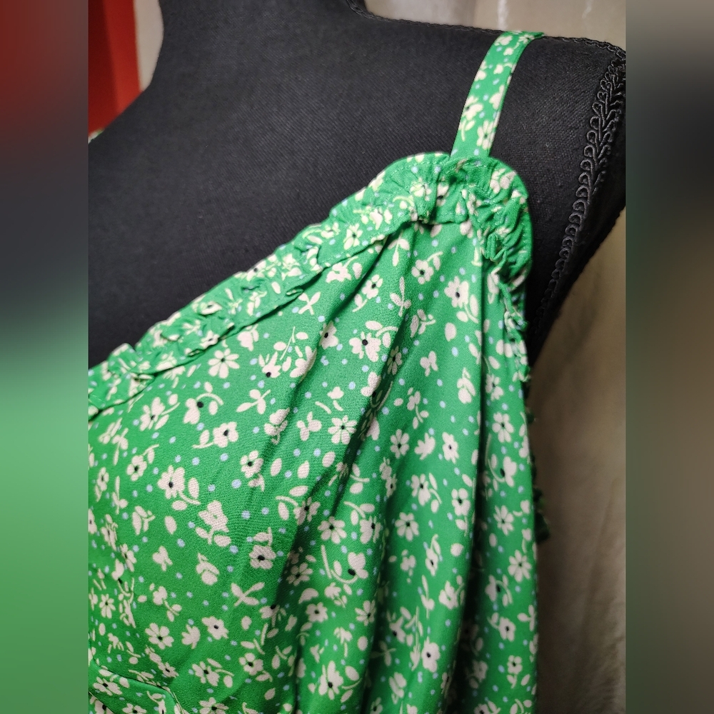 Lush Green Floral Ruched Cami Top 2X Plus Size Adjustable Straps - Picture 6 of 13